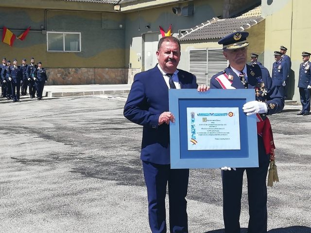 El Ayuntamiento de Totana otorga el Título de Reconocimiento del 25 Aniversario al Escuadrón de Vigilancia Aérea número 13, ubicado en el acuartelamiento del Morrón de Espuña