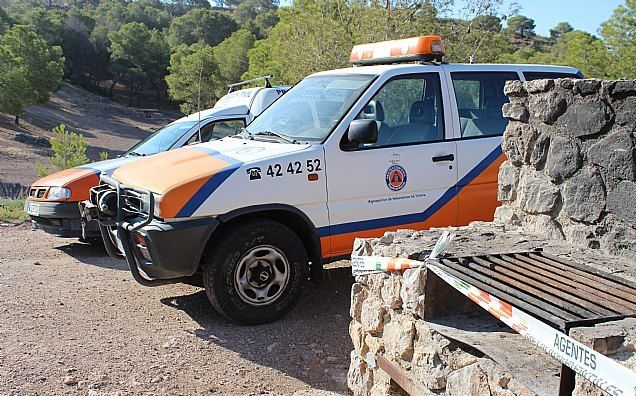 Protección Civil reitera que no está permitido realizar fuegos en las barbacoas existentes en Sierra Espuña