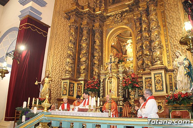 Se celebra la solemne eucaristía en honor a la Patrona de Totana coincidiendo con su onomástica en su primera jornada en el templo parroquial de Santiago