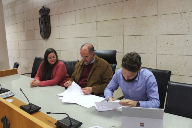 El Ayuntamiento suscribe un convenio de colaboración con la Fundación Eurofirms para promover la inserción laboral de personas con discapacidad en este municipio