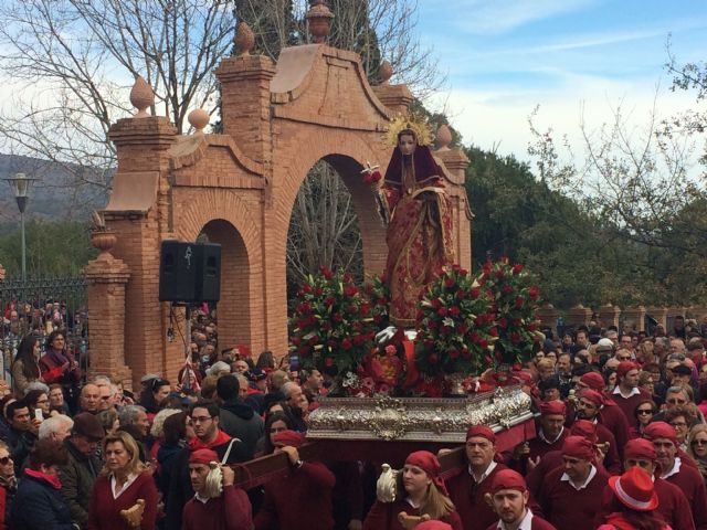 La Patrona de Totana, Santa Eulalia de Mérida, regresa a su ermita rodeada de miles de personas, después de haber permanecido más de un mes en la ciudad