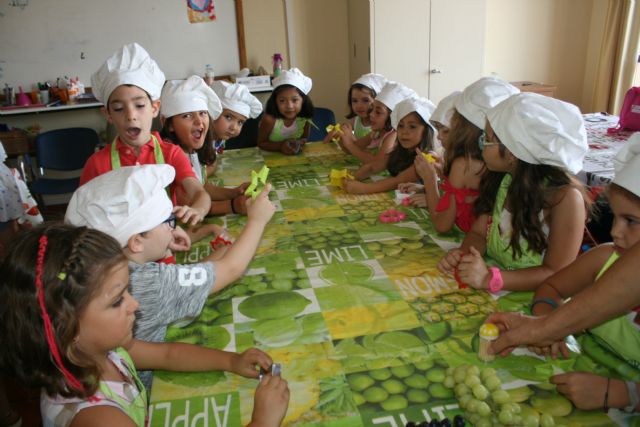 Gran aceptación de los Talleres de Cocina y Artes Plásticas organizados por la Concejalía de Juventud dentro del programa 'Totana Verano´2017'