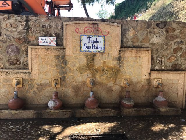 Restablecen el funcionamiento de la tradicional y emblemática Fuente de San Pedro, ubicada junto al Arco de Las Ollerías