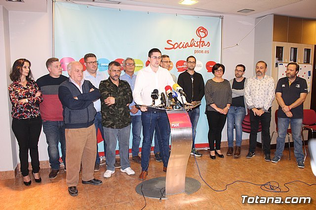 Víctor Balsas presenta su precandidatura a las primarias del PSOE