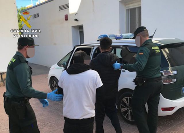 La Guardia Civil detiene a dos presuntos atracadores en Totana