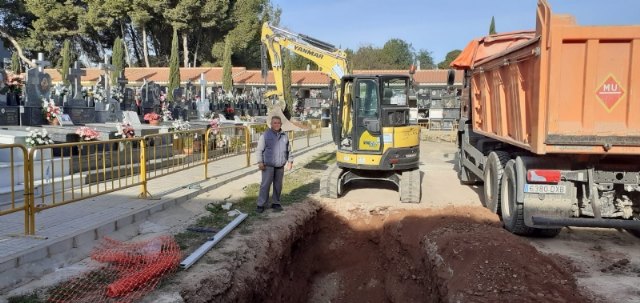 Comienzan las obras de construcción de 20 nuevas fosas en el Cementerio Municipal “Nuestra Señora del Carmen” de Totana