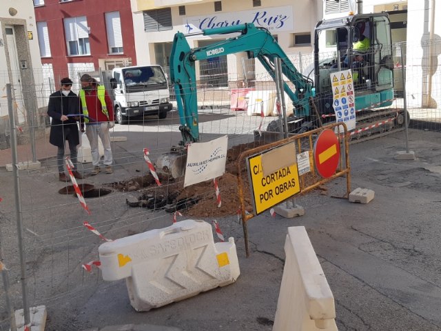 Infraestructuras ha comenzado esta semana las obras de renovación de las redes de agua potable y alcantarillado en la calle Gregorio Cebrián