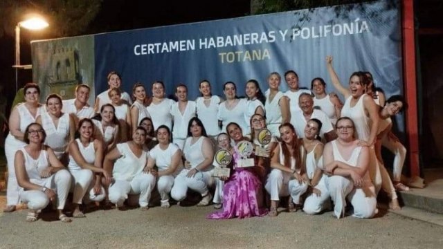 El Coro Sinfonía-Escuela Coral de Torrevieja (Alicante) resulta gran protagonista del XXXII Certamen de Habaneras y Polifonía