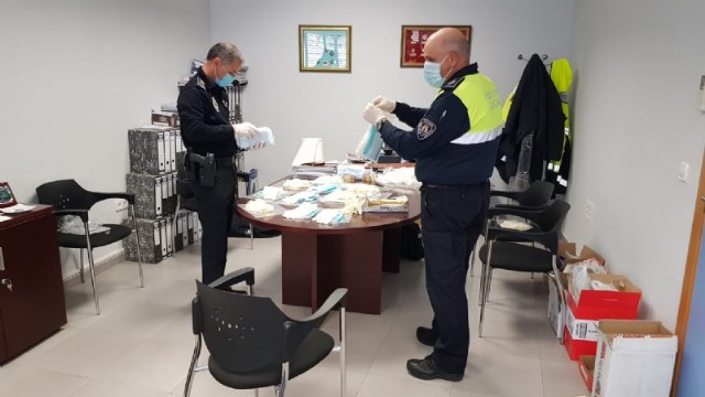 La Policía Local agradece las numerosas donaciones de material de protección por parte de la comunidad china, empresas y particulares