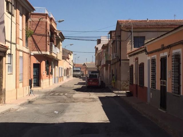 Parchean varias calles del barrio de la Rambla de Los Arcos que presentaban un gran deterioro