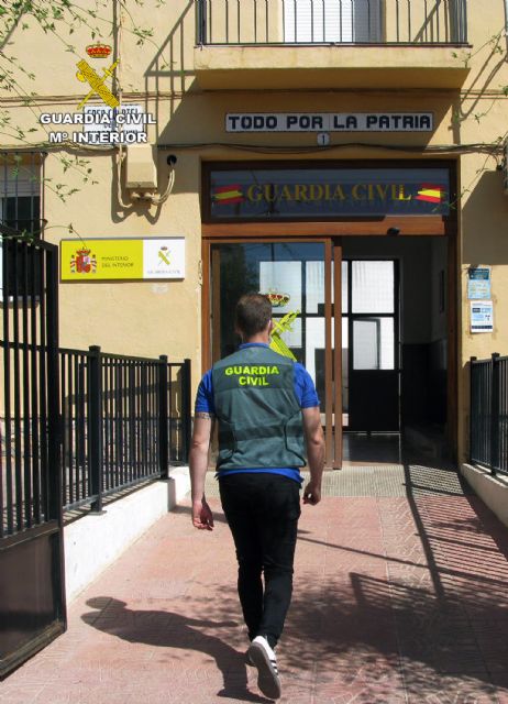 La Guardia Civil detiene a dos peligrosos delincuentes por la extorsión y detención ilegal de un vecino de Totana