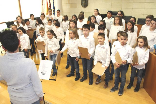 Presentan el nuevo Coro del CEIP Santiago