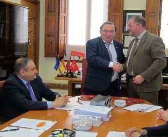 El Ayuntamiento acuerda suscribir un convenio con la Universidad de Murcia