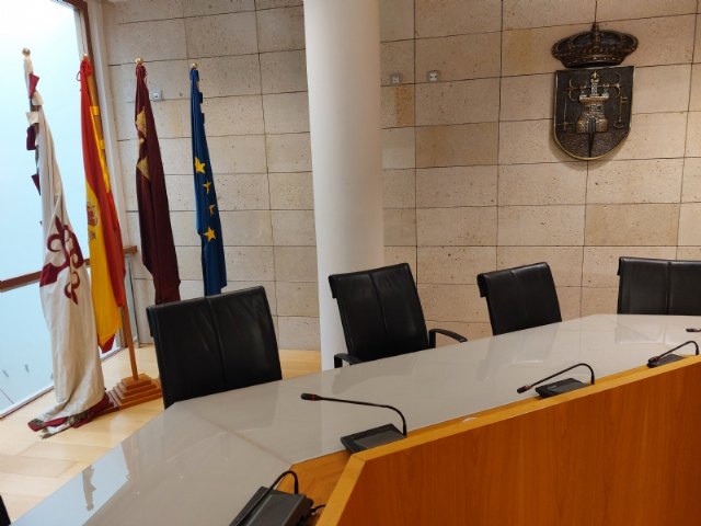 El Pleno municipal celebra hoy la toma de posesión del nuevo concejal Justo Cánovas y la gestión del Plan de Obras y Servicios 2022/23
