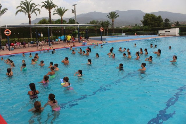Más de 150 personas participan cada quincena de julio en el servicio Verano Polideportivo 2023