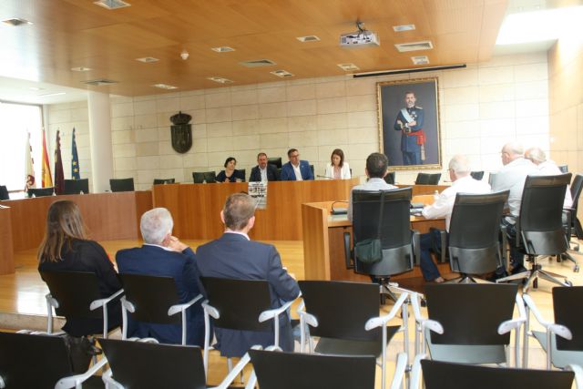 Totana acoge una reunión de alcaldes de la comarca del Guadalentín con los comités de empresa de Adif y Renfe para conocer sus reivindicaciones y necesidades ante la manifestación del 30 de mayo