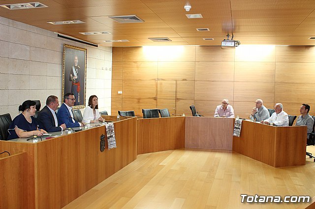 El Ayuntamiento de Totana acoge una reunión de alcaldes de la comarca del Guadalentín con los comités de empresa de Adif y Renfe