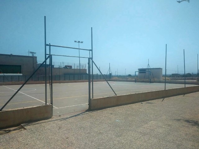 Adjudican las obras de sustitución del vallado de la pista polideportiva del Centro “José Moyá Trilla”