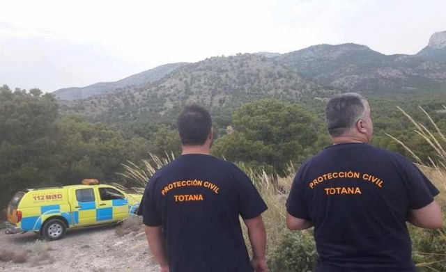 Voluntarios de Protección Civil vienen prestando refuerzo este verano a los agentes forestales en materia de prevención de incendios dentro del Plan Infomur 2020 en Sierra Espuña