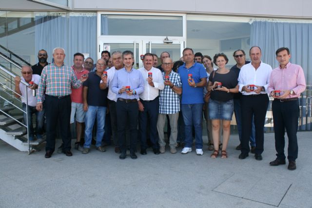 Autoridades regionales y locales visitan las explotaciones e instalaciones de procesado y comercialización de la Asociación de Productores de Pimiento para Pimentón 'Valle del Guadalentín' de Totana