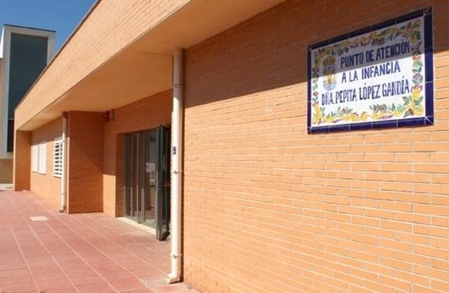 Las escuelas municipales infantiles 'Pepita López Gandía' y 'Nuestra Señora del Rosario' pasan a depender de la Consejería de Política Social a la de Educación