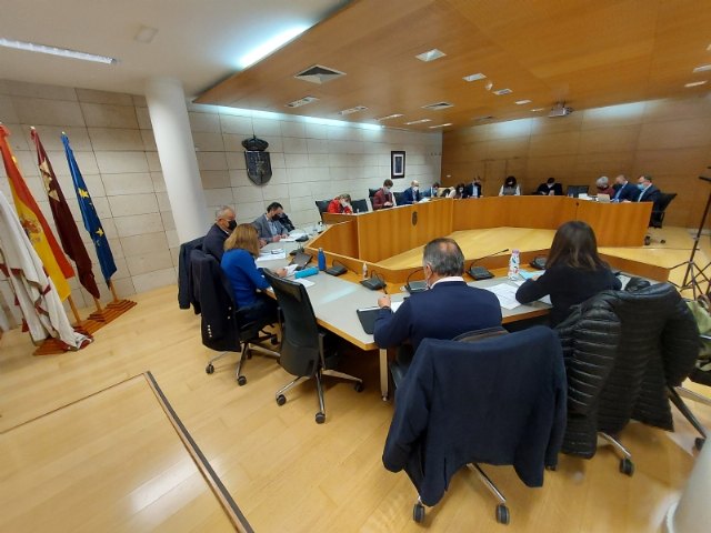 Se da cuenta en la sesión plenaria de la dedicación exclusiva de la nueva concejala Marta Sobejano, y de la incorporación del edil Victor Balsas como concejal no adscrito