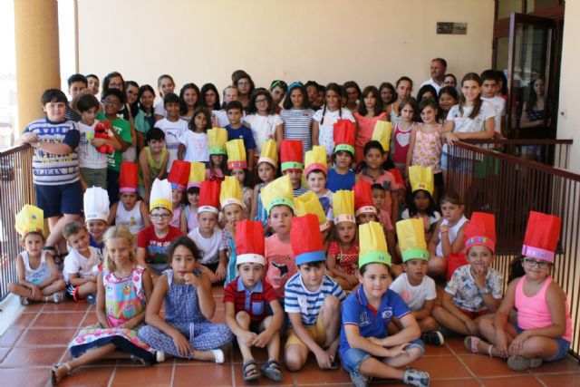 Un total de 107 niños participan en julio en el 'Taller de Cocina Creativa'