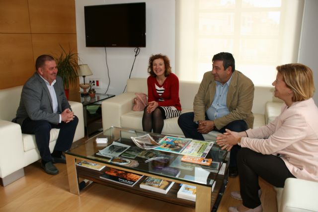 El alcalde se reúne con directivos del Colegio Profesionales de Educadores Sociales de la Región de Murcia