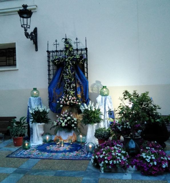 Totana vive y recupera tradiciones: san Marcos, cruces de mayo, engalanado de patios