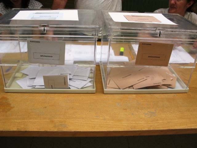 La participación de electores en Totana en las generales asciende al 52,62% por ciento, a las 18:00 horas