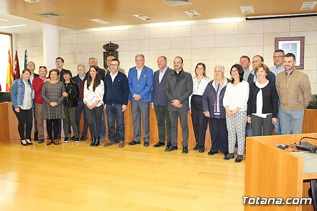El Ayuntamiento de Totana realiza una recepción institucional a la delegación de la ciudad hermana de Mérida