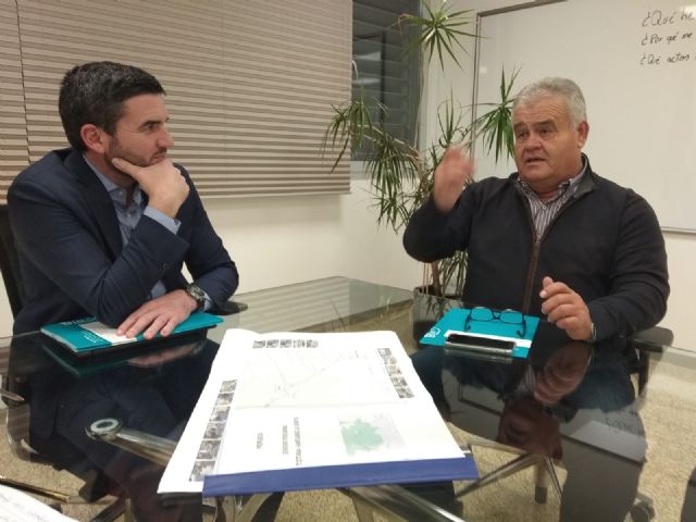 Juan Pagán ha mantenido una reunión con Antonio Luengo, Consejero de Agua, Agricultura, Ganadería, Pesca y Medio Ambiente, para tratar temas importantes para Totana