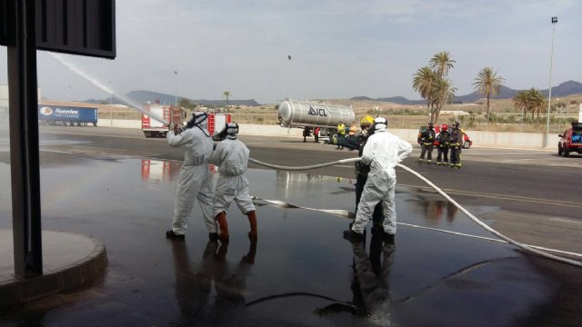 Servicios de emergencias municipales participan en el operativo de coordinación con la simulación de un accidente químico