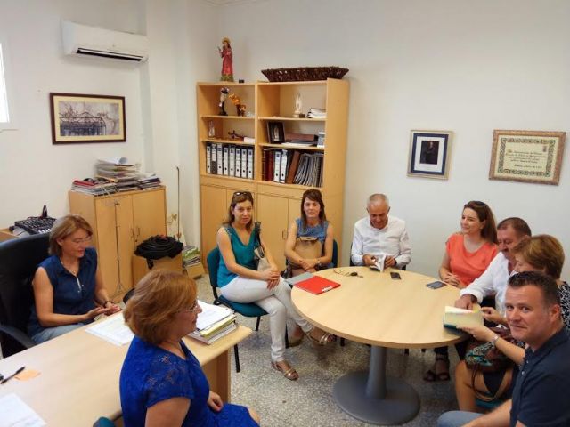 El alcalde mantiene una reunión con el AMPA del CEIP 'Santa Eulalia'