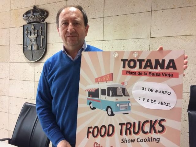 La plaza de la Balsa Vieja acoge este próximo fin de semana una nueva edición del festival de vehículos de comida callejera 'Food Trucks'