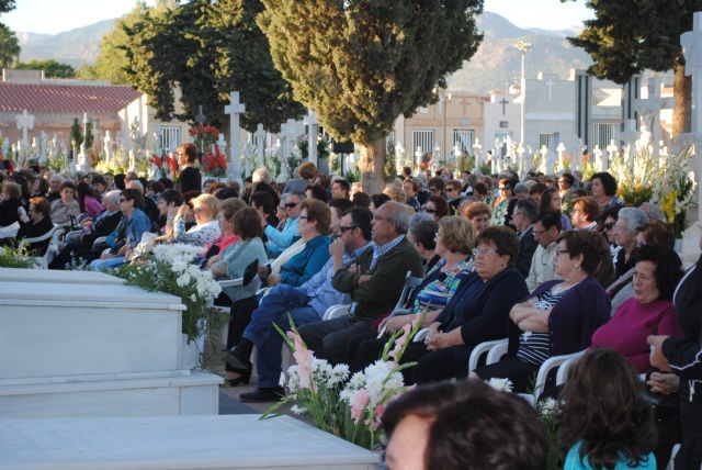 La tradicional Misa de Ánimas en el Cementerio Municipal 'Nuestra Señora del Carmen' se celebrará el día 2 de noviembre (17:00 horas)