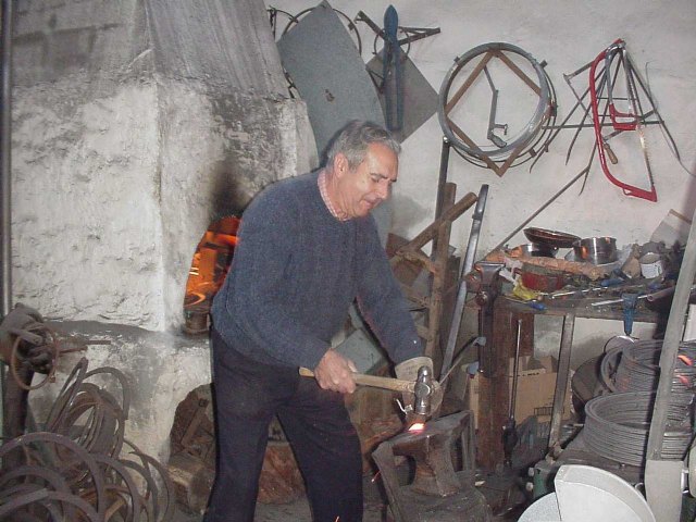 In memoriam Felipe Andanuche, artesano del metal, virtuoso de la vida