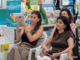 Totana arropa a Raquel Montiel en la presentación de su primera novela: Totana arropa a Raquel Montiel en la presentación de su primera novela:
